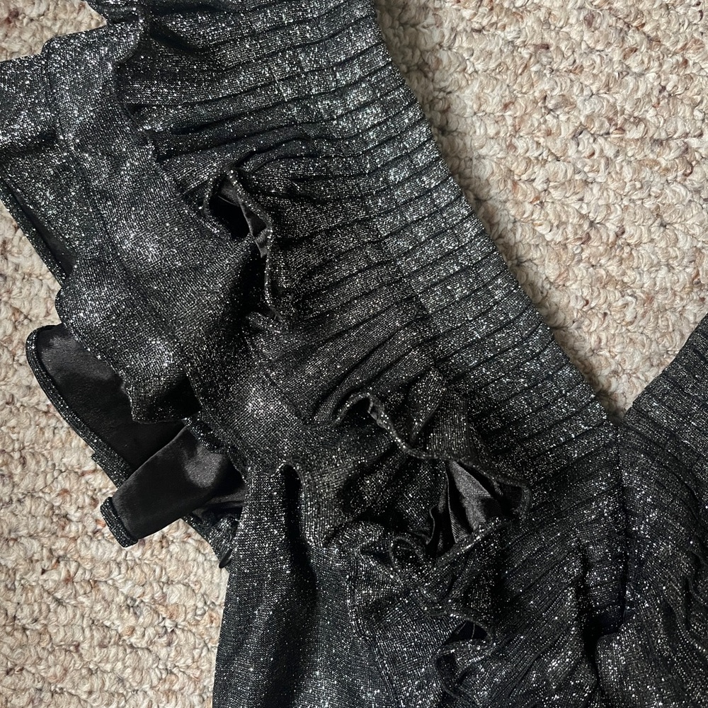 Entro Silver Ruffle Top - Picture 2 of 5